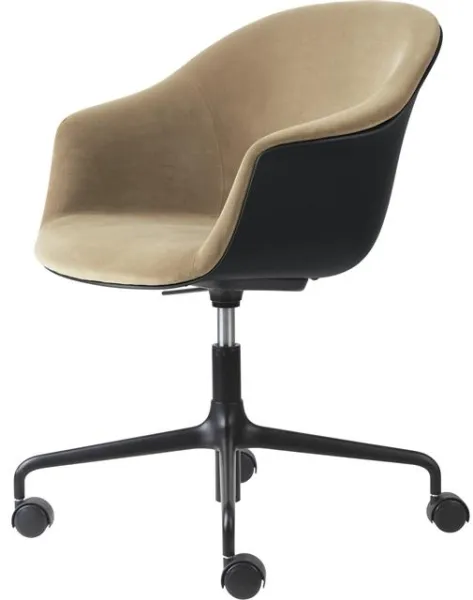 GUBI Bat Bürostuhl Gepolstert Braun Mat Mauer/905 Dune